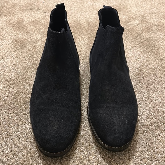 Men's Black Suede Chelsea Boots - Picture 1 of 3